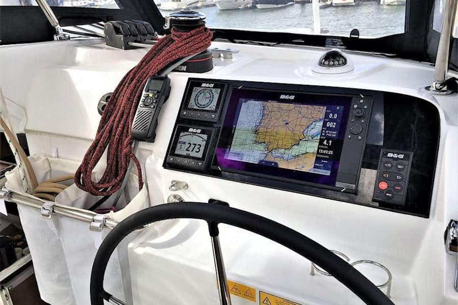 40-ft.-Lagoon-Sailing-Catamaran-10