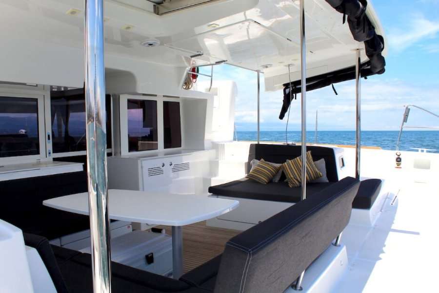 45-ft.-Lagoon-Catamaran-15